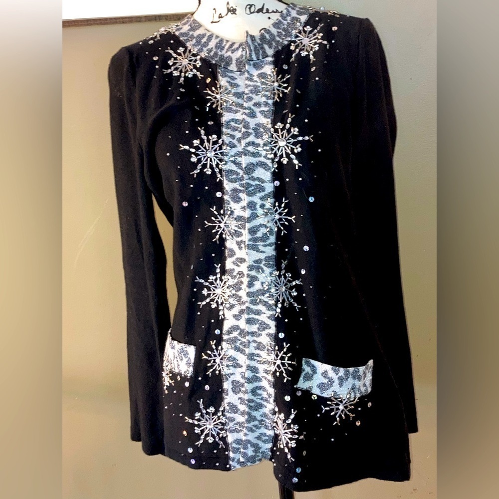 Berek Travelsmith Women’s Sz M Black Winter Snowflake Cardigan Sweater s…
